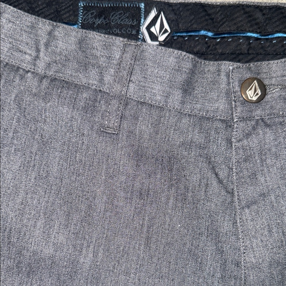 Volcom Men's chinos - Picture 5 of 7
